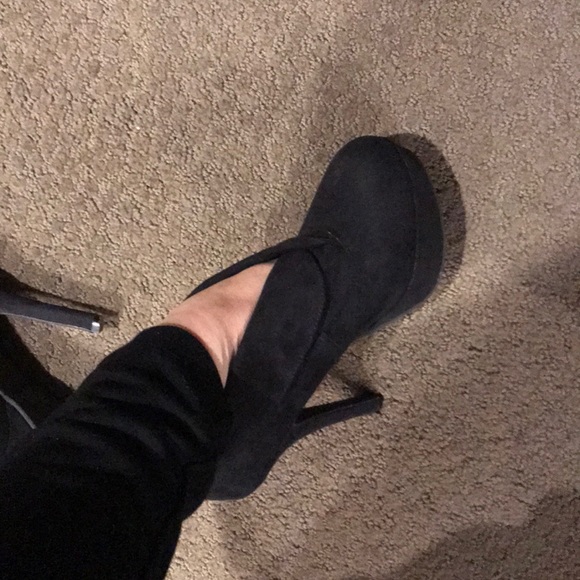 High heel platforms closed toe - Picture 5 of 5